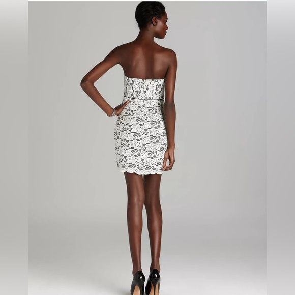 Diane von Furstenberg Walker Two Toned Lace Ivory Black Mini Dress-Size 4 - Picture 2 of 11